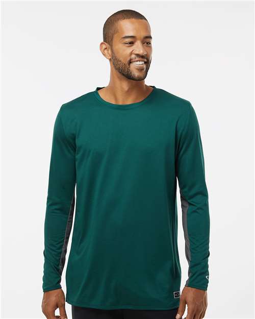 Oakley Men's Team Issue Hydrolix Long Sleeve T-Shirt — Team Fir — On model · front